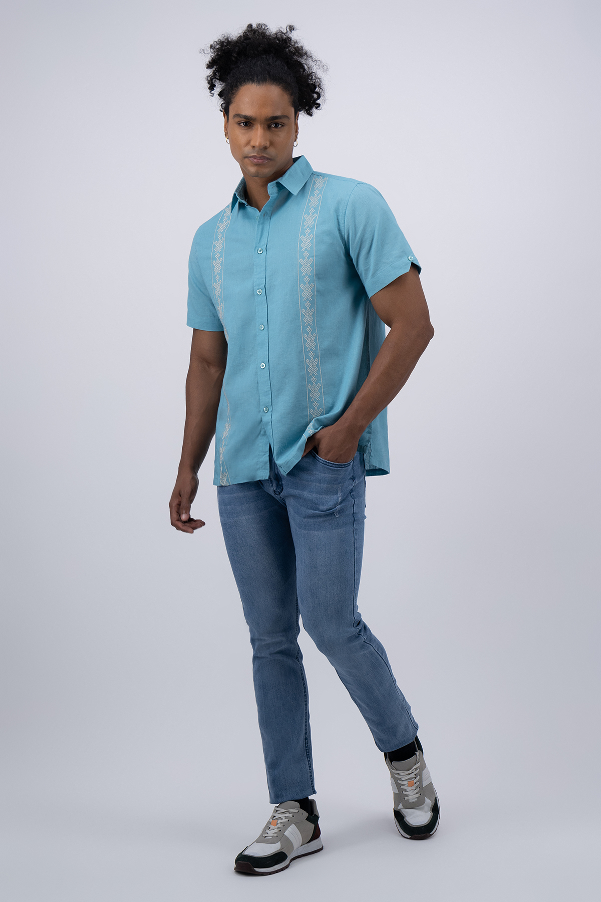 GUAYABERA CONTEMPORARY FIT MENS FASHION image number null