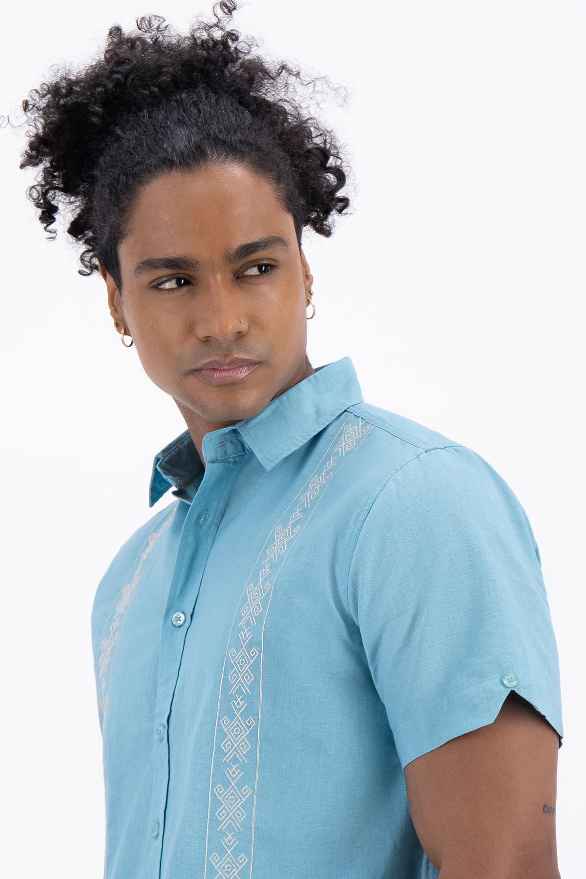 GUAYABERA CONTEMPORARY FIT MENS FASHION image number null