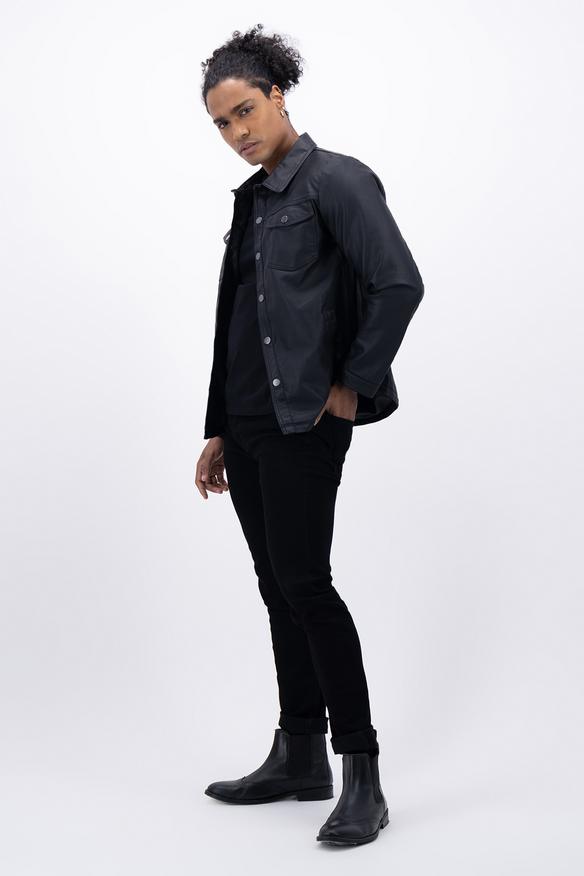 CAMISOLA COLOR NEGRO SLIM FIT LMENTAL image number null